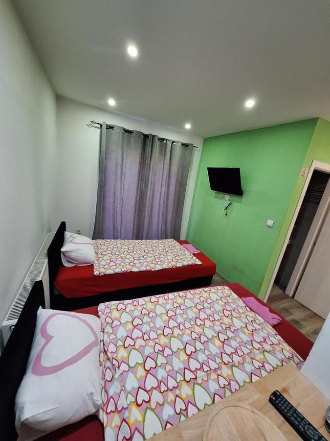 Apartmani Lana SJJ Exterior foto